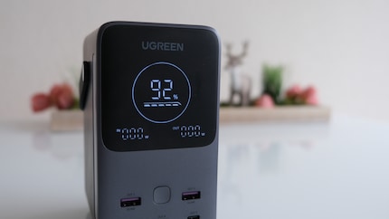 Tanto display, poche informazioni. Forse da purista potresti apprezzare la riduzione all'essenziale.